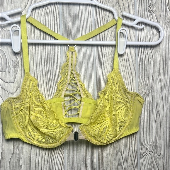 Victorias Secret 36C unlined demi bra Front Closure Racerback Yellow - Picture 1 of 4